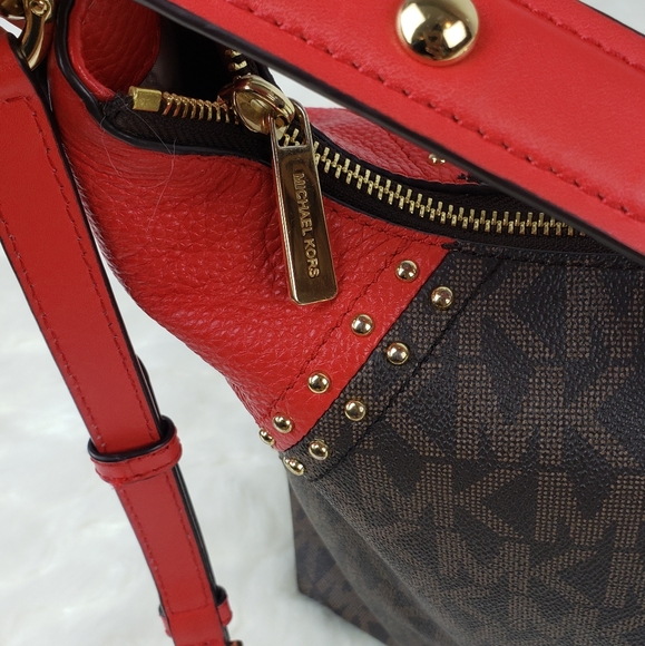 Michael Kors Aria Monogram Crossbody - Picture 4 of 10